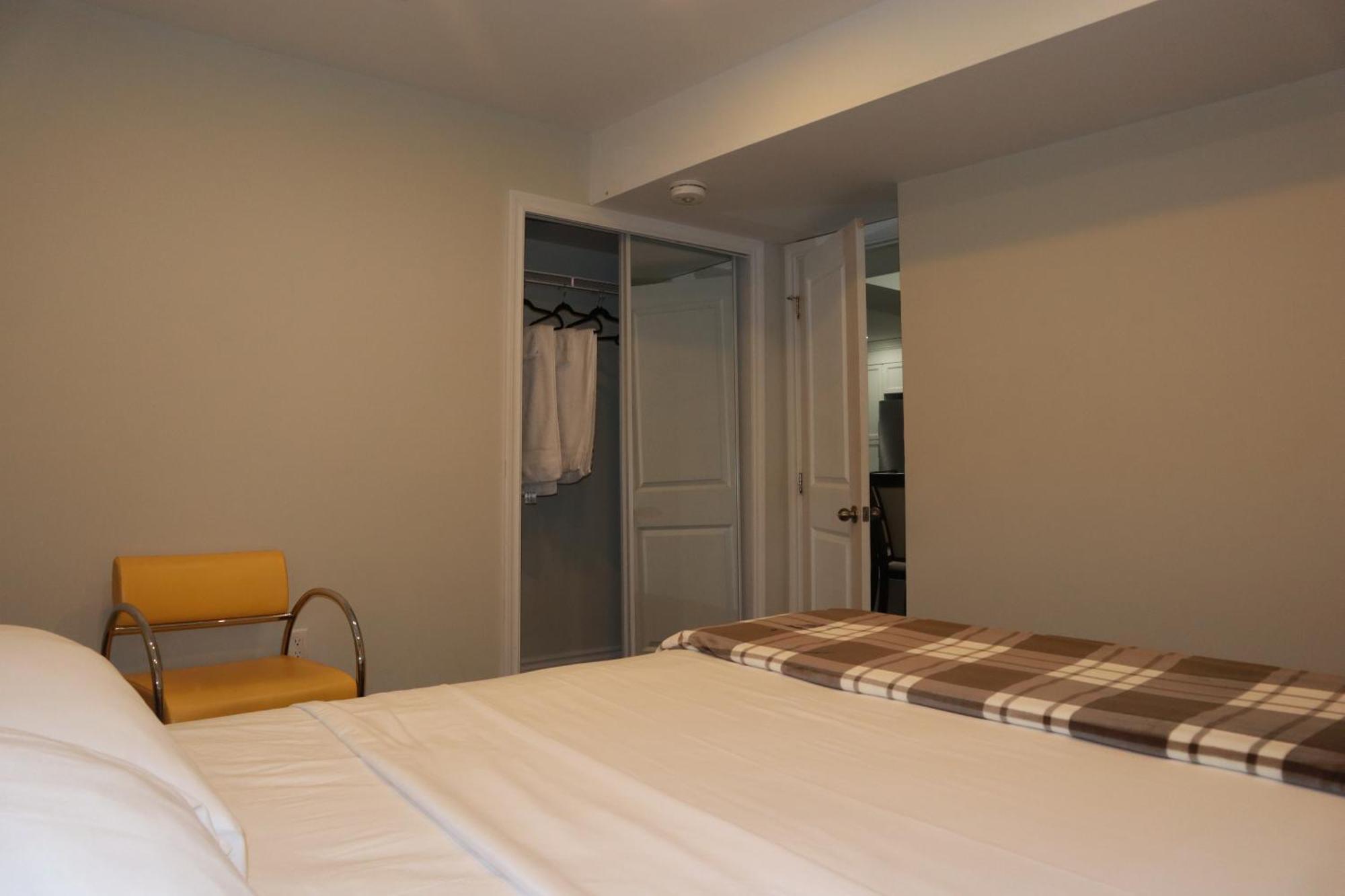 Stunning Furnished 2Bedroom/2Washroom Apartment Brampton Eksteriør billede
