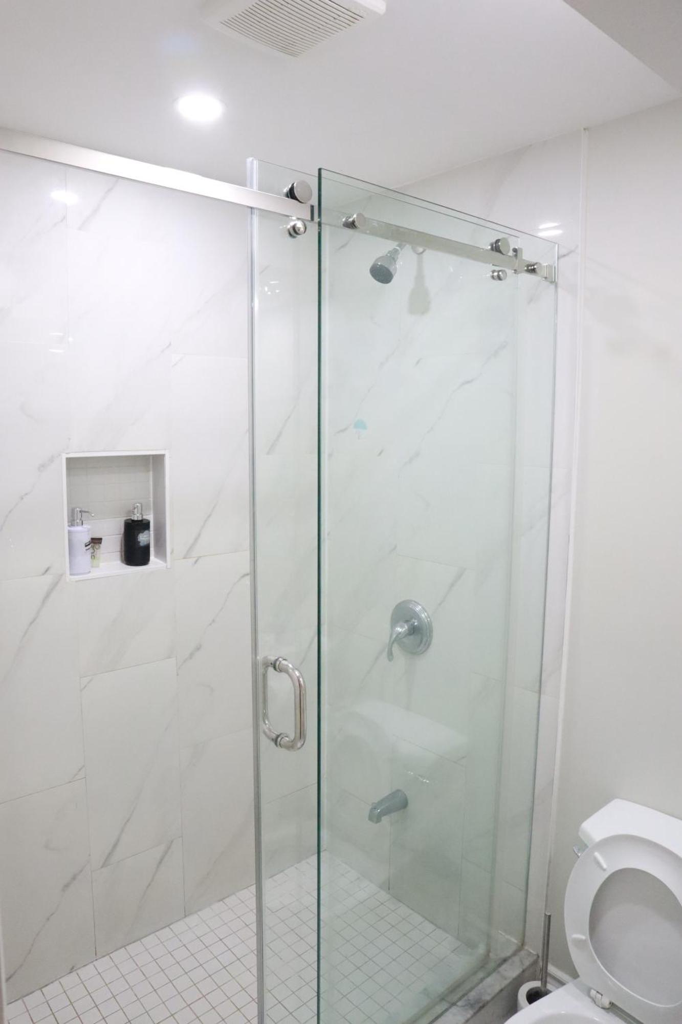 Stunning Furnished 2Bedroom/2Washroom Apartment Brampton Eksteriør billede
