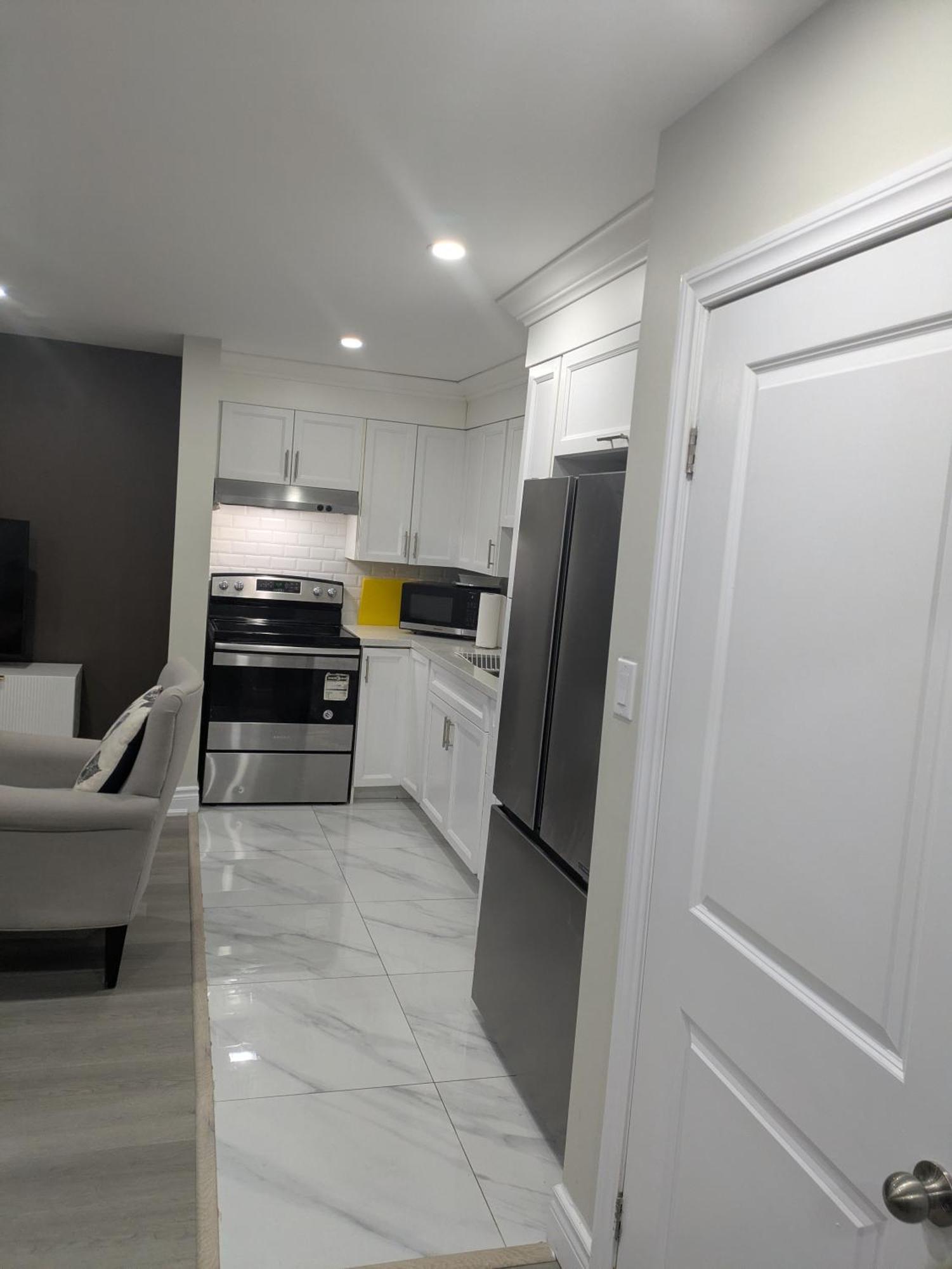 Stunning Furnished 2Bedroom/2Washroom Apartment Brampton Eksteriør billede